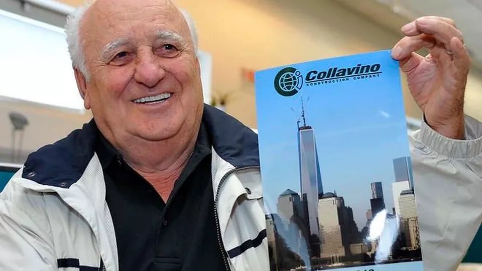 Mario Collavino con il progetto della Freedom Tower Il progetto della Freedom Tower.