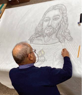 Giovanni Travisanutto disegna a mano a grandezza naturale le bozze di un mosaico Giovanni Travisanutto disegna a mano a grandezza naturale le bozze di un mosaico